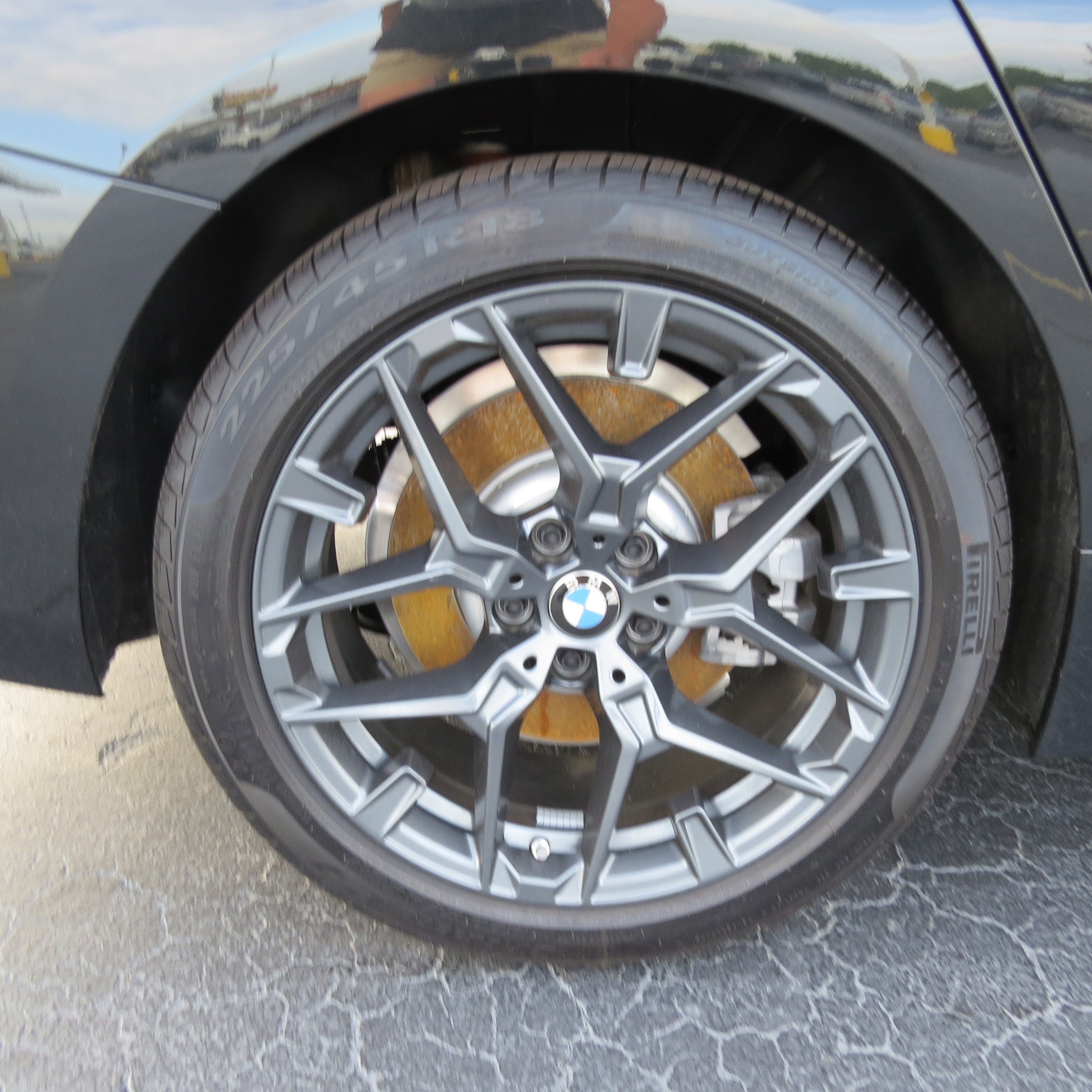 New 2025 BMW 330i Sedan w/ Convenience Package image 9