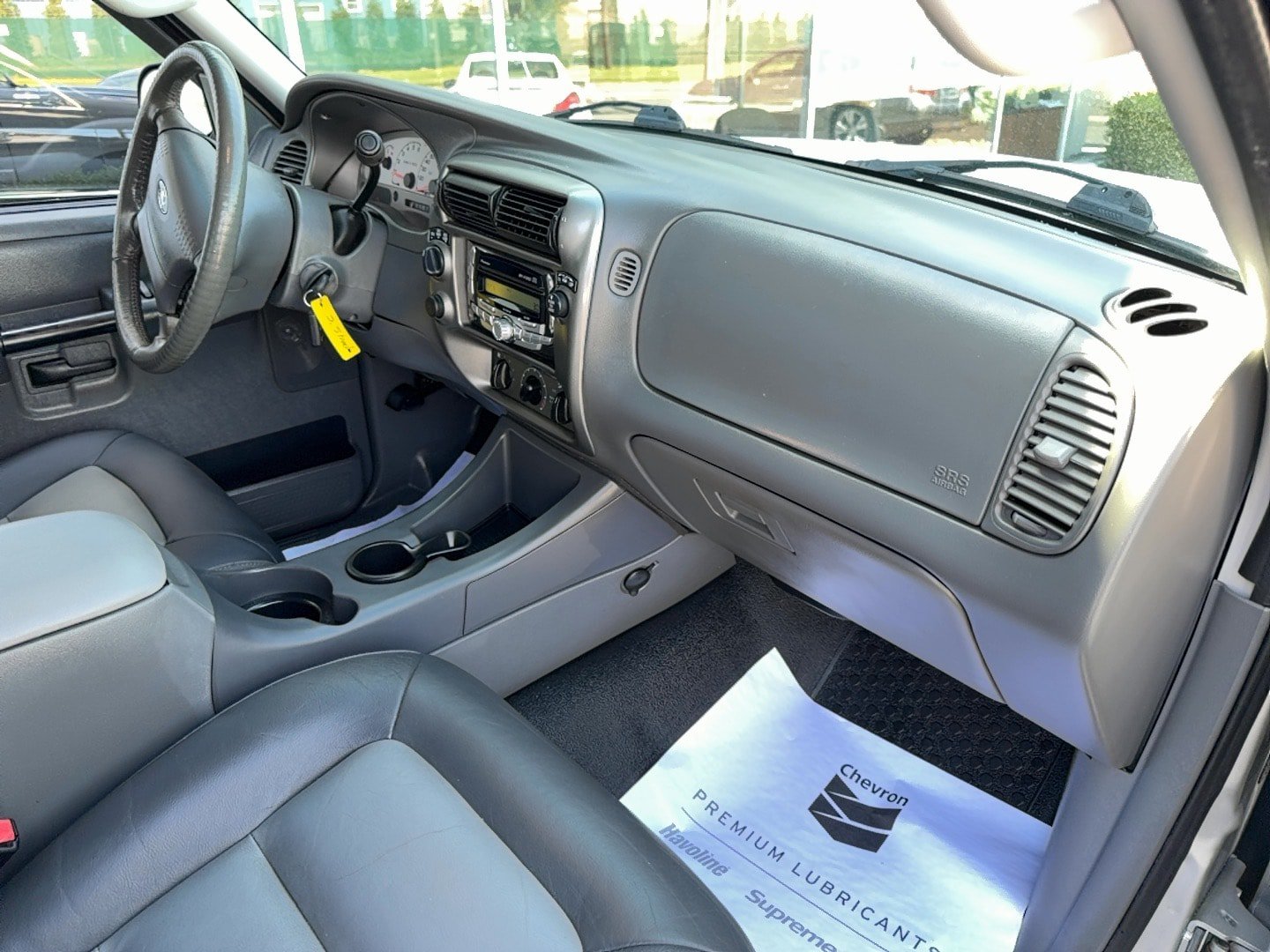 Used 2005 Ford Explorer Sport Trac XLT AWD/4WD image 16