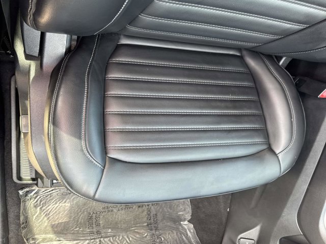 Used 2024 Ford Edge SEL image 19