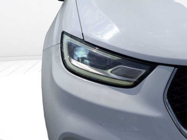 Used 2023 Chrysler Pacifica Touring-L FWD image 9