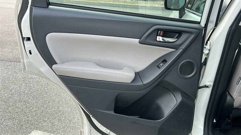 Used 2017 Subaru Forester 2.5i Limited image 24