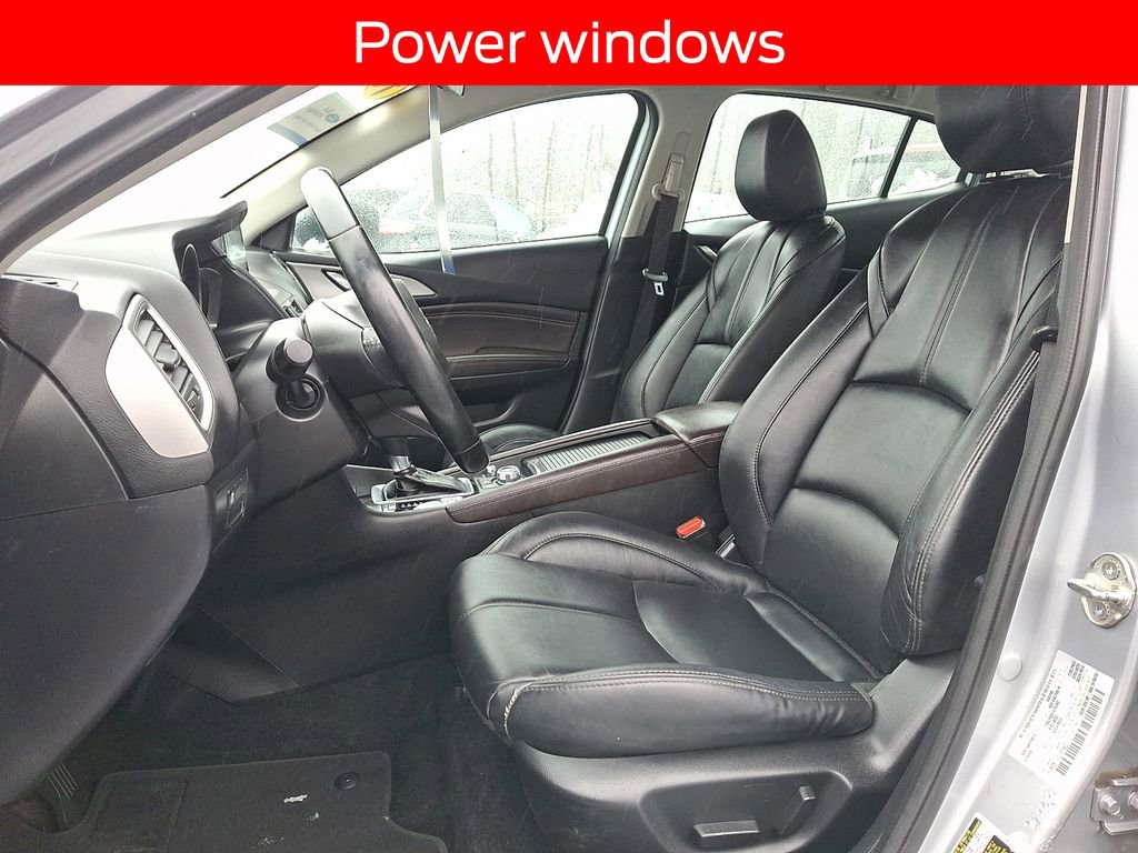 Used 2018 MAZDA MAZDA3 Touring image 13
