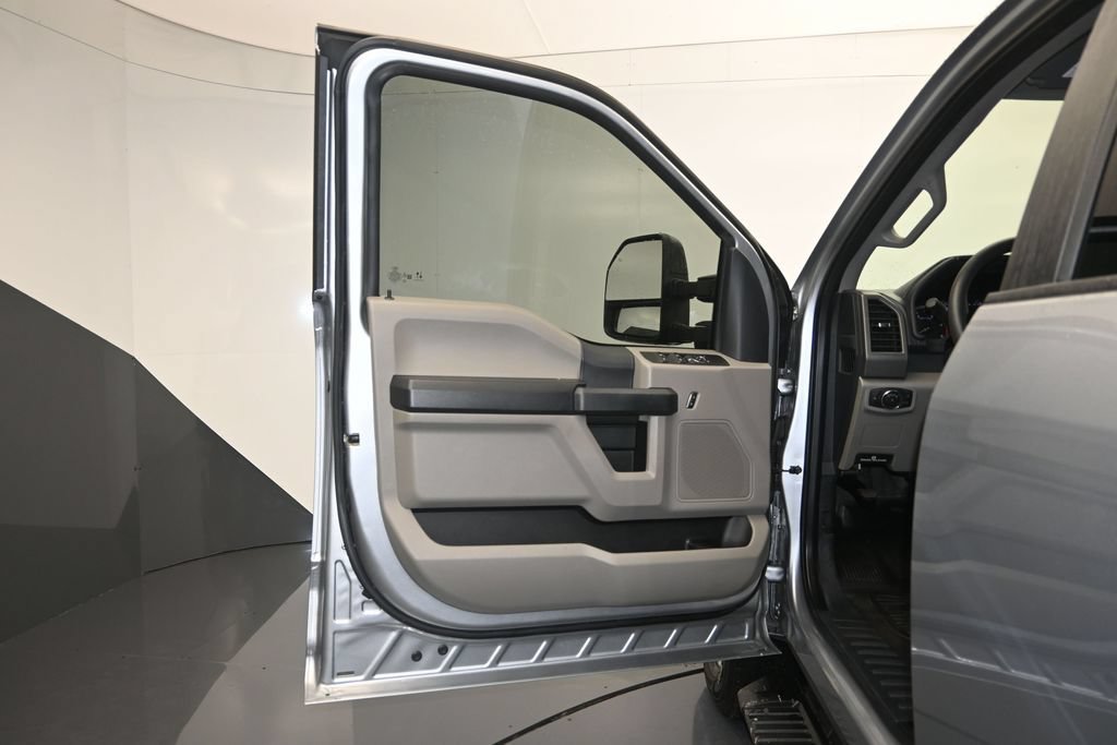 Used 2022 Ford F250 XL w/ STX Appearance Package AWD/4WD image 10