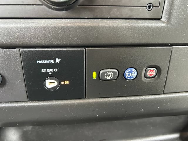 Used 2018 Chevrolet Express 2500 w/ Communications Package RWD image 16