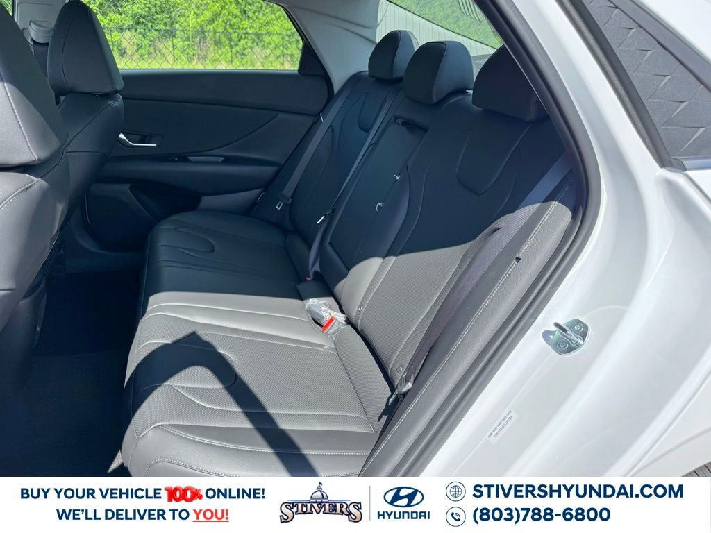 Certified 2025 Hyundai Elantra Limited image 24