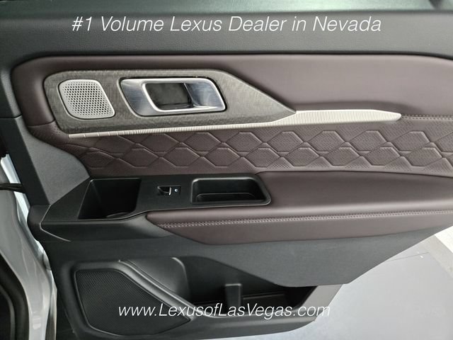 Used 2025 Ford Explorer Platinum w/ LUX Leather Package AWD/4WD image 23