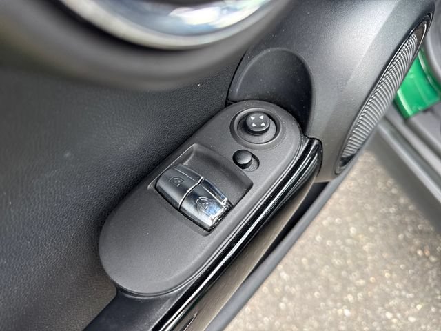 Used 2022 MINI Cooper S FWD image 22