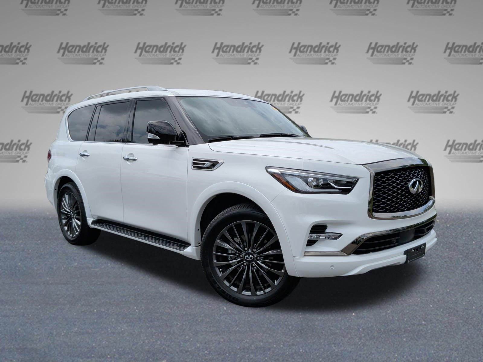 Used 2023 INFINITI QX80 Premium Select w/ Cargo Package AWD/4WD image 2