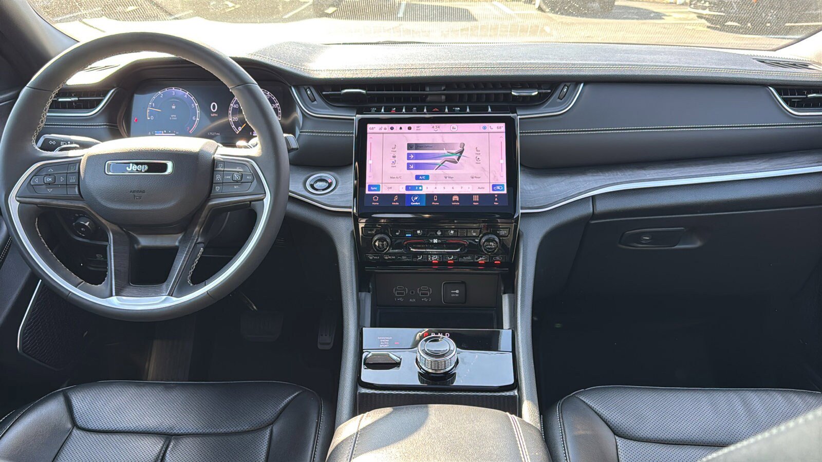 Certified 2024 Jeep Grand Cherokee Limited w/ Luxury Tech Group II image 19