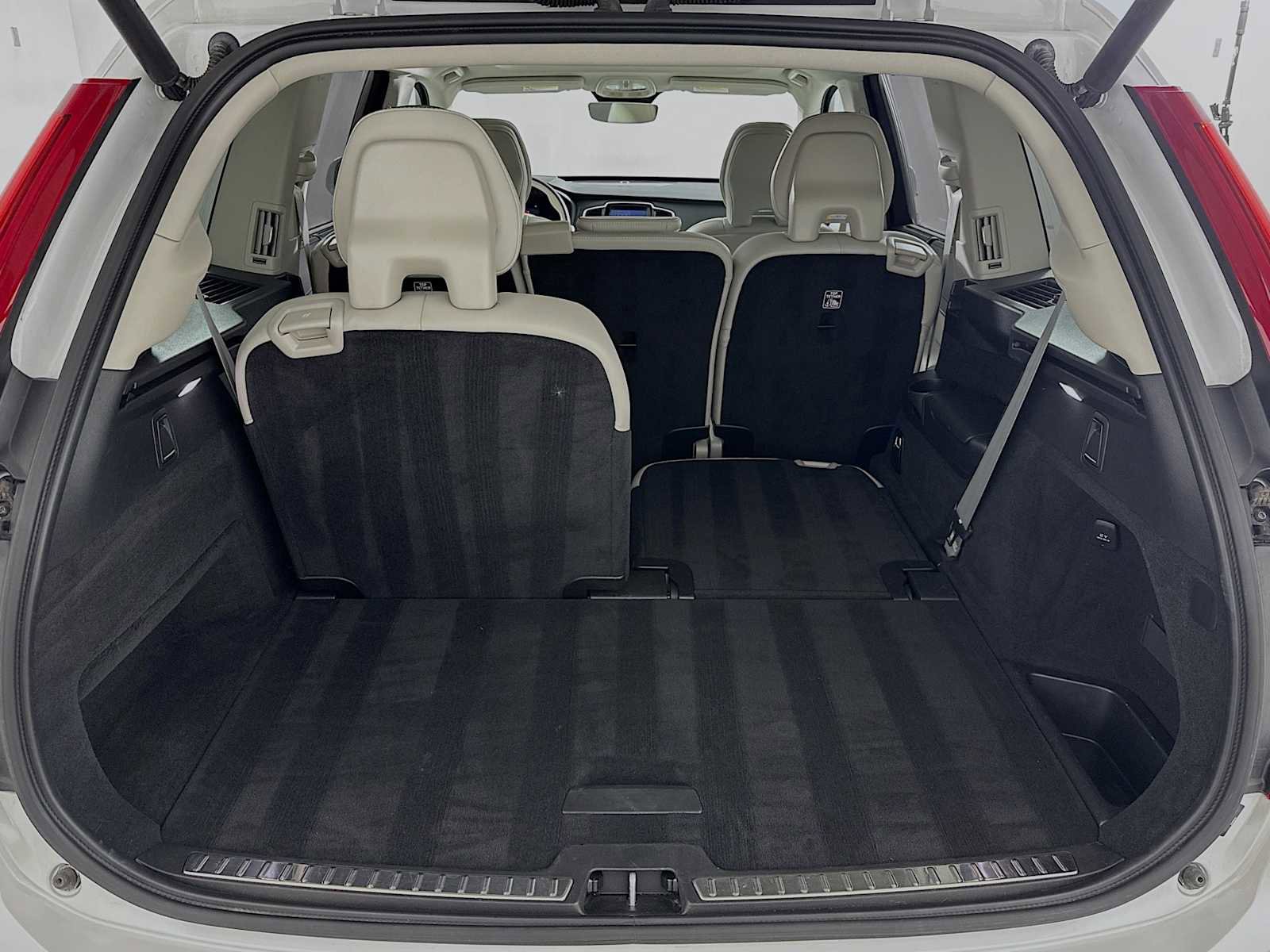 Certified 2024 Volvo XC90 B6 Ultimate image 25