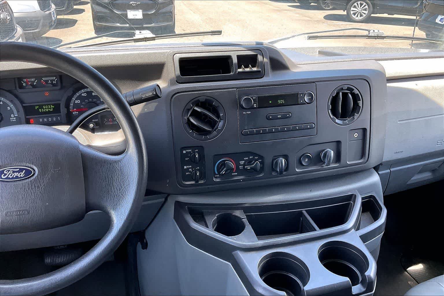 Used 2014 Ford E-350 and Econoline 350 XL w/ Power Windows & Locks Group RWD image 15