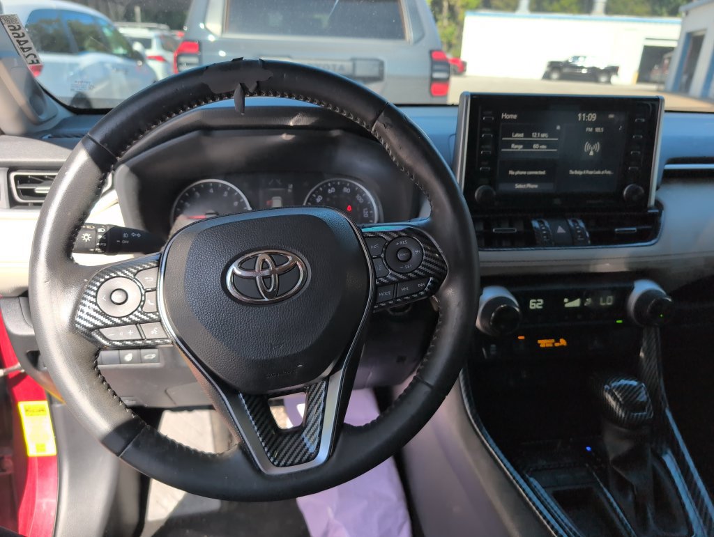 Used 2019 Toyota RAV4 XLE Premium w/ Cold Weather Package FWD image 14