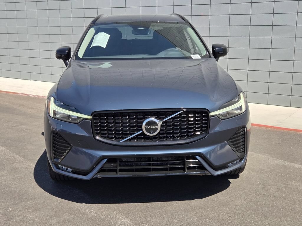 Used 2023 Volvo XC60 B5 Plus AWD/4WD image 8