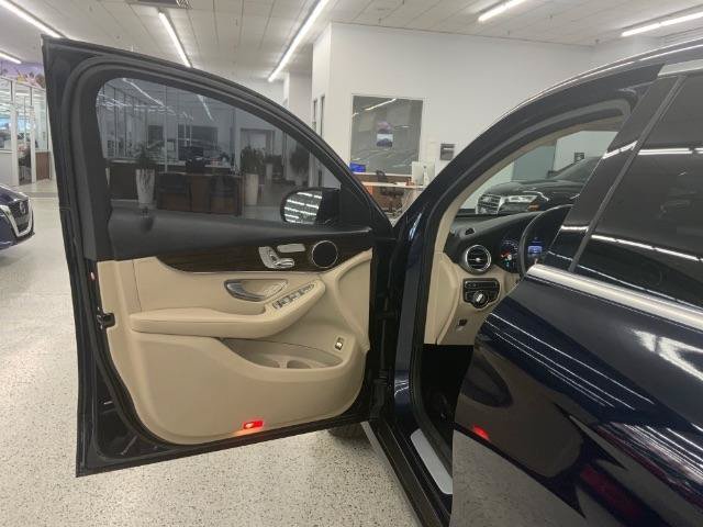 Used 2017 Mercedes-Benz GLC 300 4MATIC Coupe image 28
