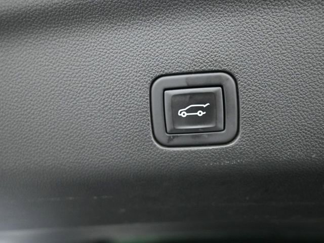 Used 2024 Chevrolet Tahoe High Country image 15