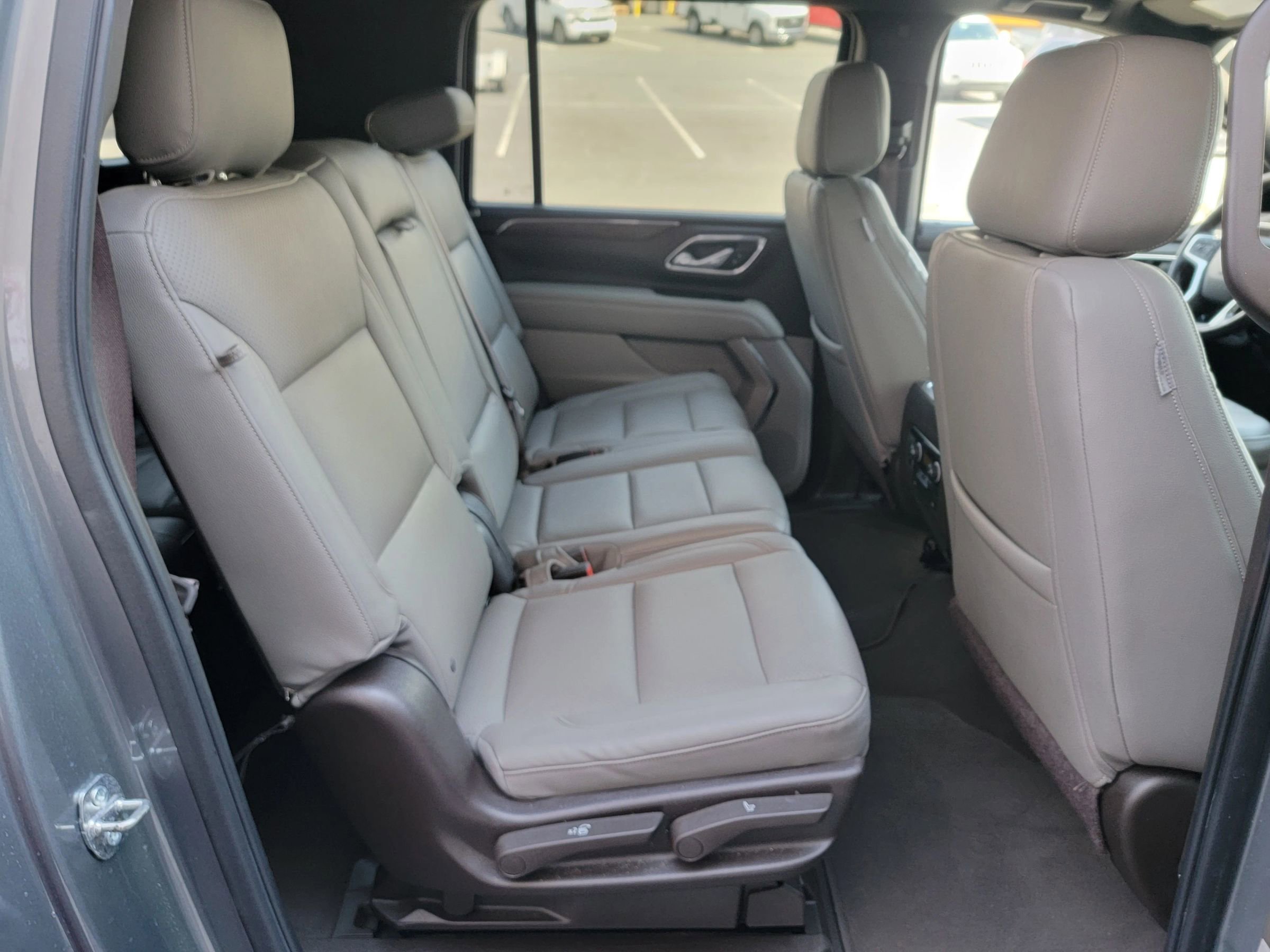 Used 2022 Chevrolet Suburban LS w/ Driver Alert Package AWD/4WD image 13