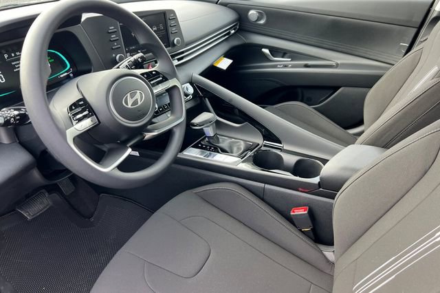 New 2026 Hyundai Elantra Blue image 10