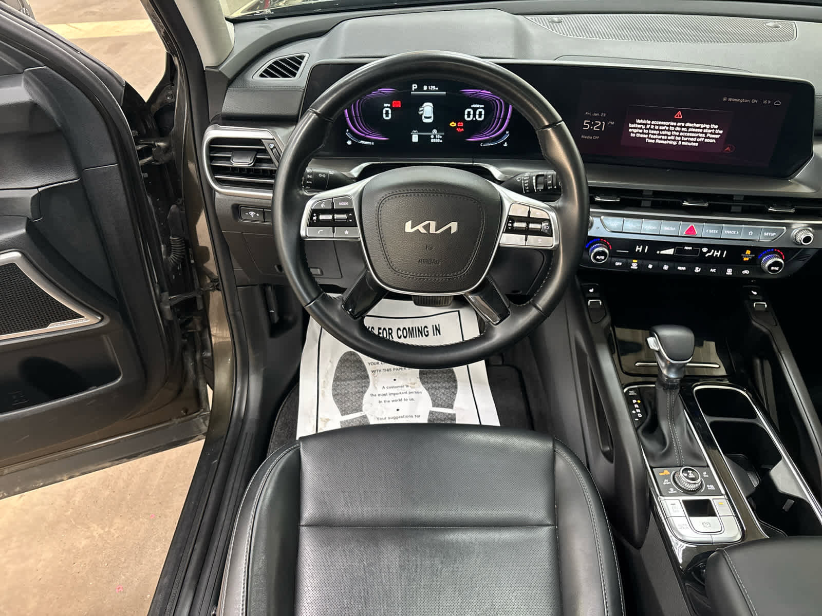 Used 2025 Kia Telluride S image 9