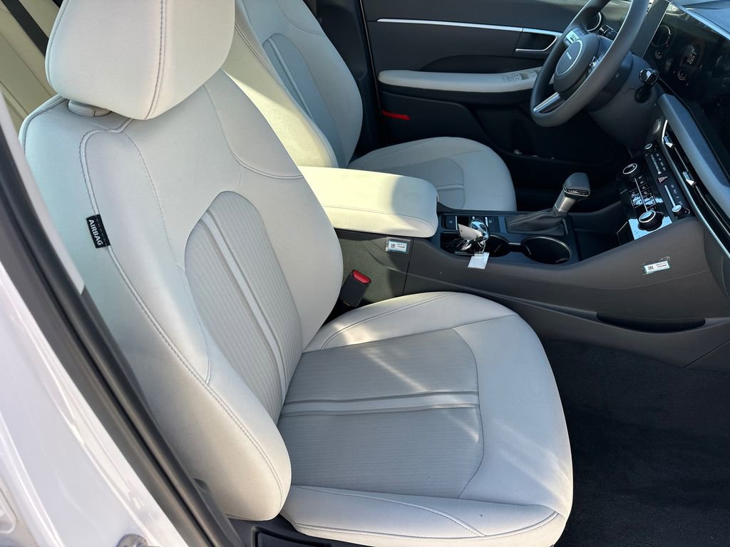 New 2025 Hyundai Sonata SE image 13