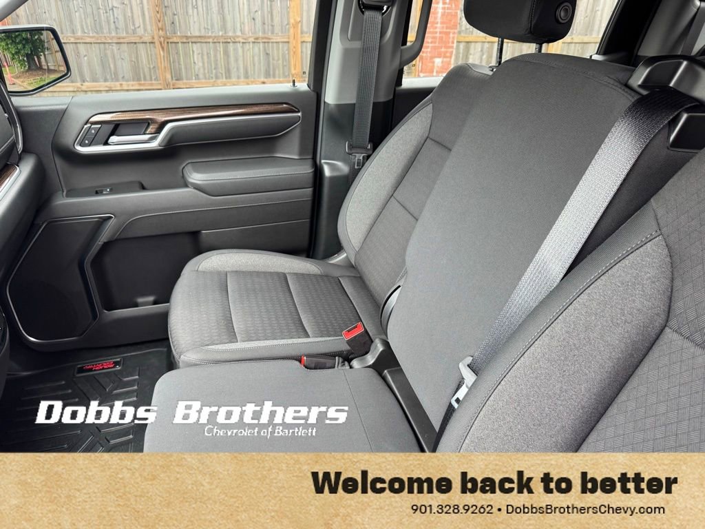 Used 2025 Chevrolet Silverado 1500 LT AWD/4WD image 25