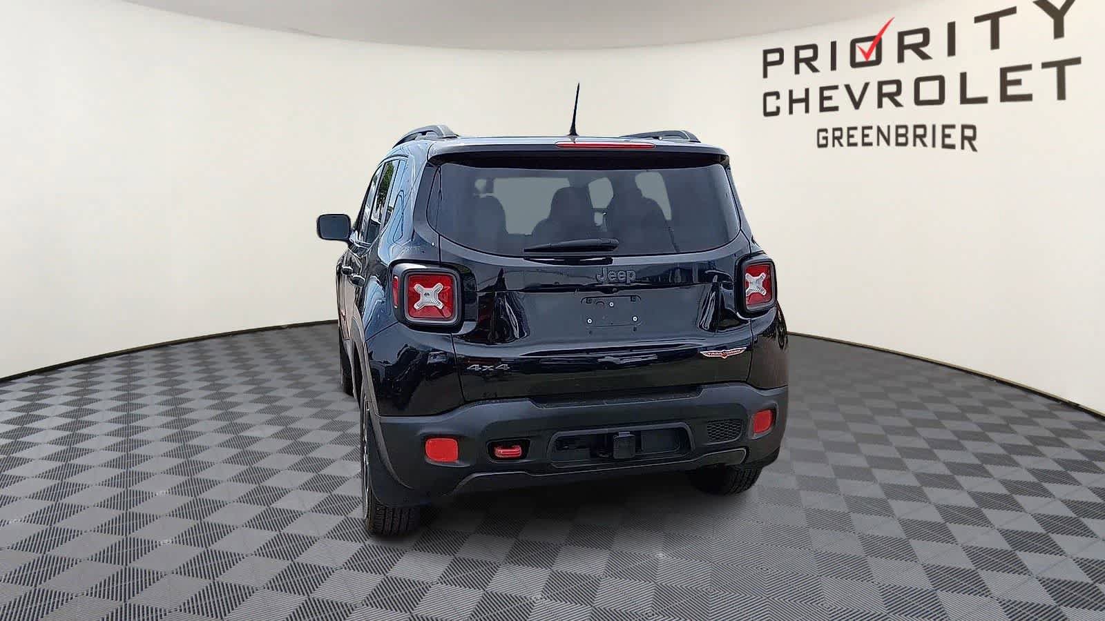 Used 2016 Jeep Renegade Trailhawk w/ Premium Trailhawk Package AWD/4WD image 7