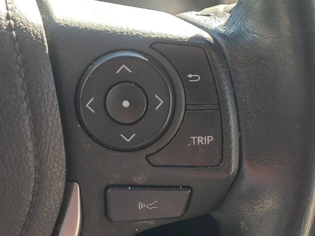 Used 2018 Toyota RAV4 XLE image 28