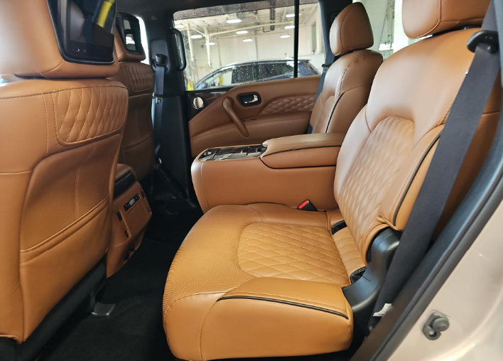 Used 2023 INFINITI QX80 Sensory w/ Cargo Package AWD/4WD image 13