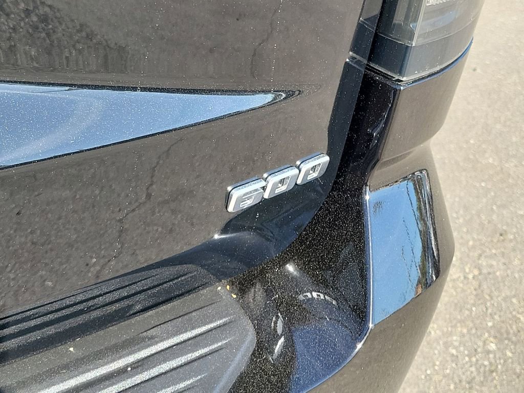 Certified 2025 Cadillac Escalade Premium Luxury Platinum image 32