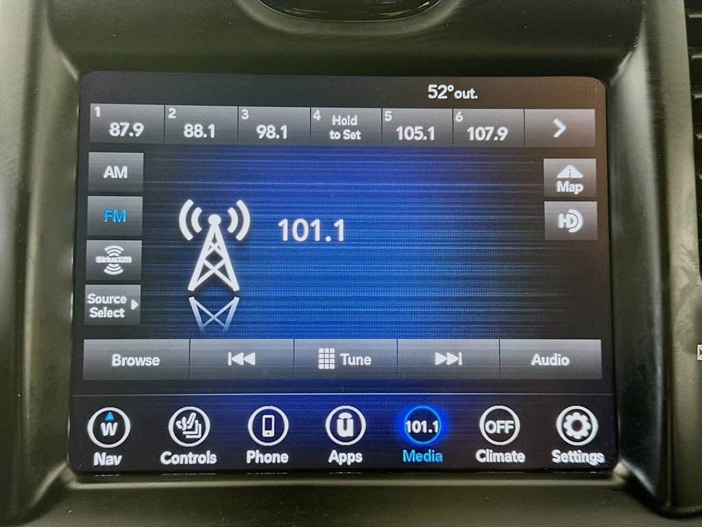 Used 2023 Chrysler 300 S RWD image 17