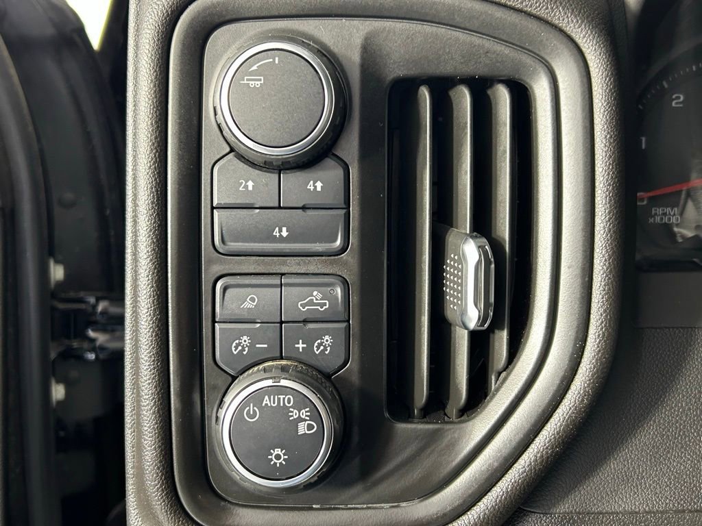 Used 2025 Chevrolet Silverado 2500 Custom w/ Custom Value Package AWD/4WD image 21