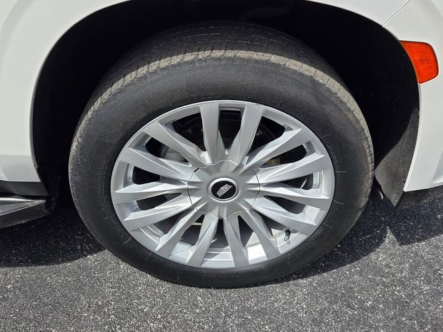 Used 2022 Cadillac Escalade ESV Luxury RWD image 17