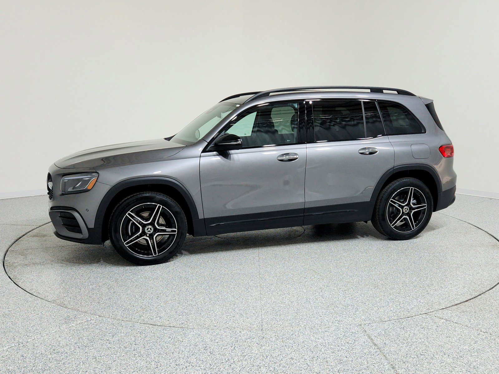 New 2026 Mercedes-Benz GLB 250 image 11