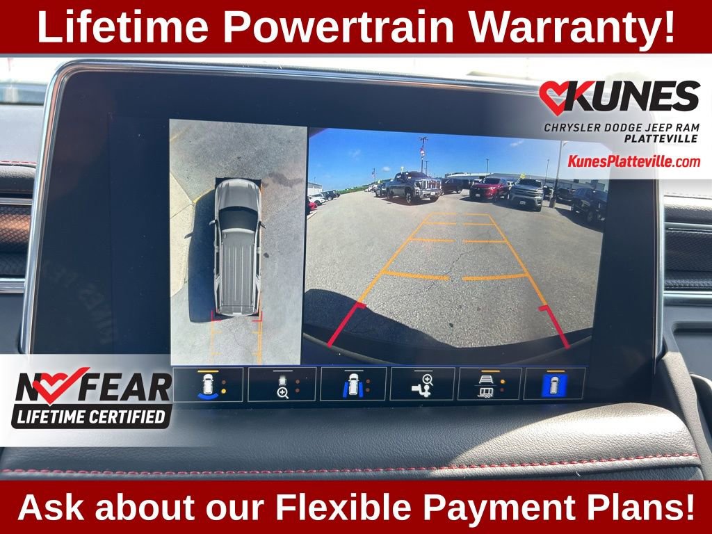 Used 2024 Chevrolet Suburban RST image 30