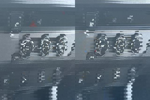 Used 2017 Toyota Tacoma TRD Sport w/ Tow Package image 24