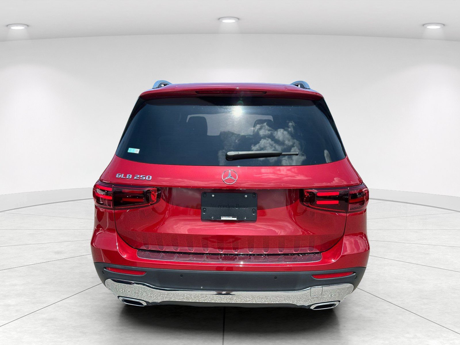 Used 2024 Mercedes-Benz GLB 250 image 6