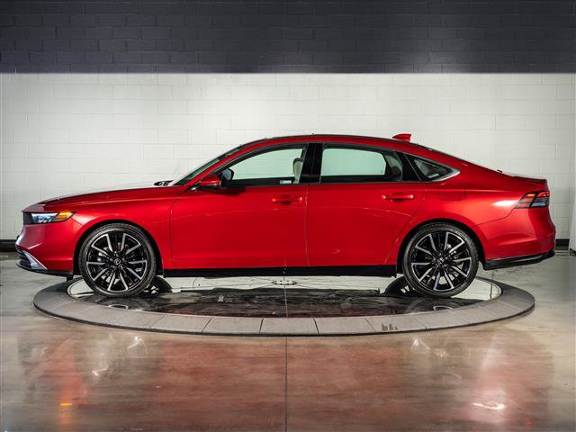 Used 2025 Honda Accord Touring image 2