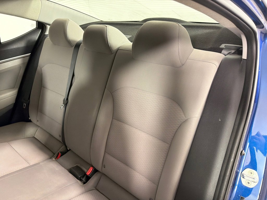 Used 2020 Hyundai Elantra SEL image 18