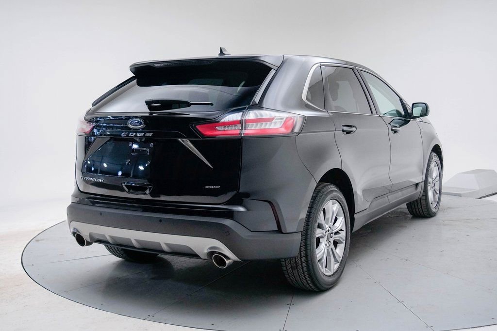Used 2024 Ford Edge Titanium image 10