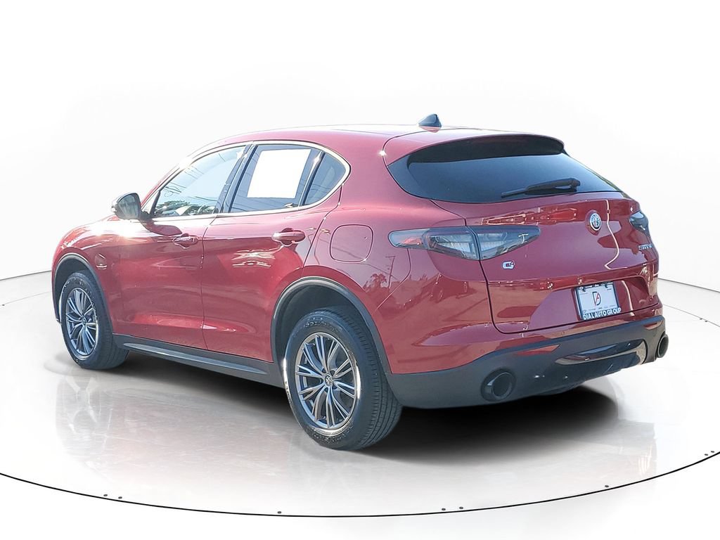 Used 2024 Alfa Romeo Stelvio Sprint AWD/4WD image 3