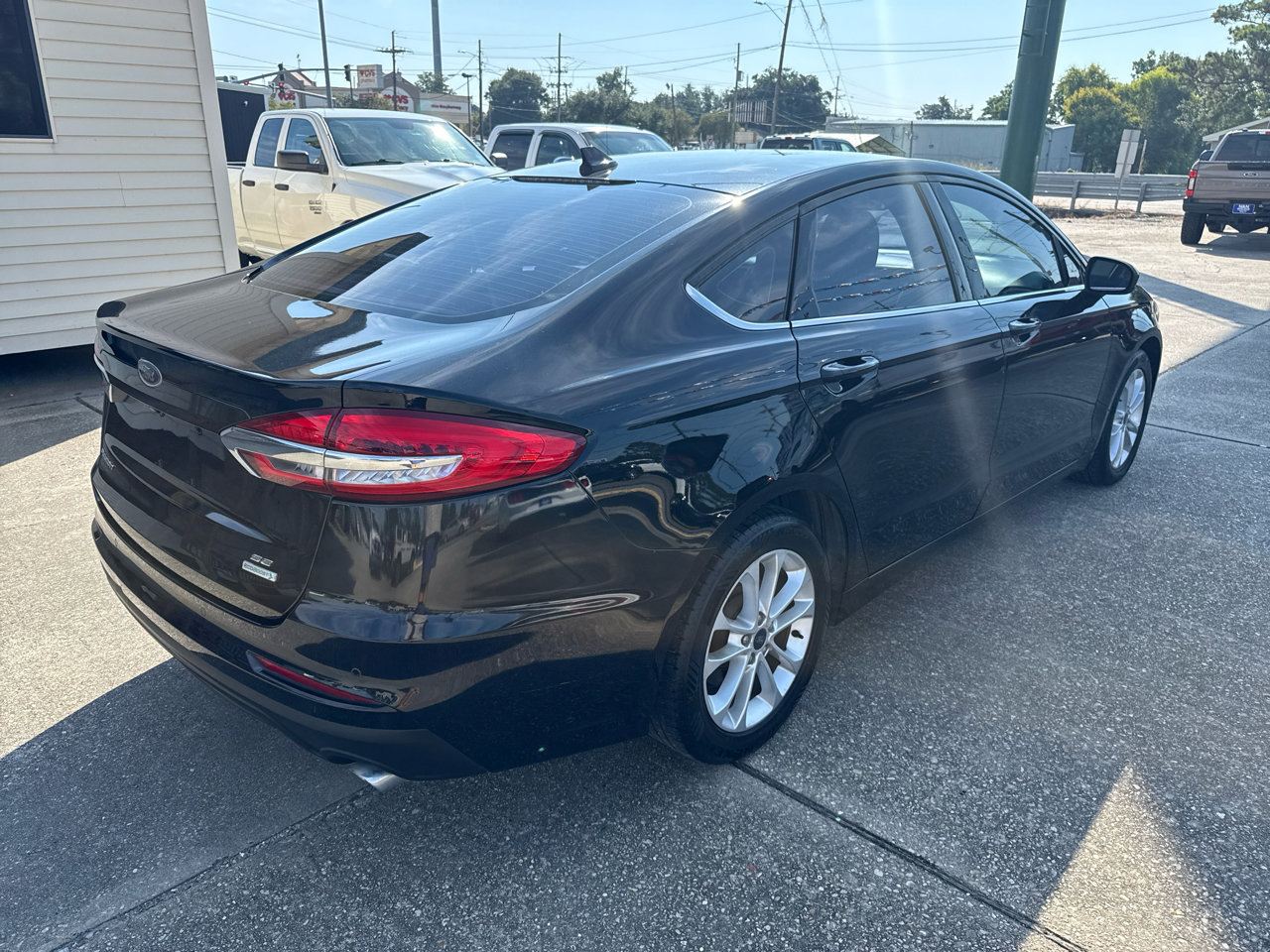 Used 2020 Ford Fusion SE image 7