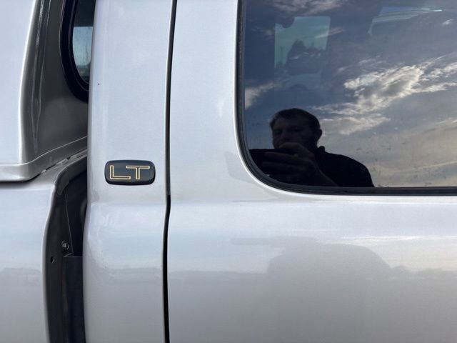 Used 2005 Chevrolet Silverado 2500 LT w/ Heavy-Duty Power Package AWD/4WD image 12