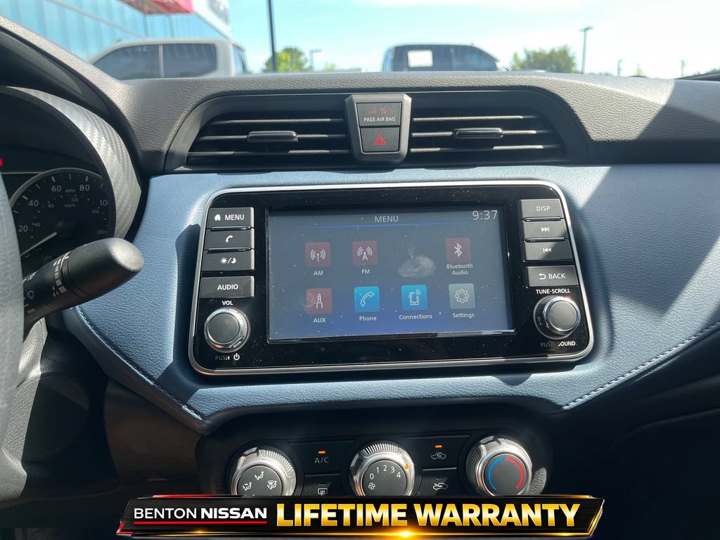 Used 2025 Nissan Versa SV w/ Trunk Package FWD image 17