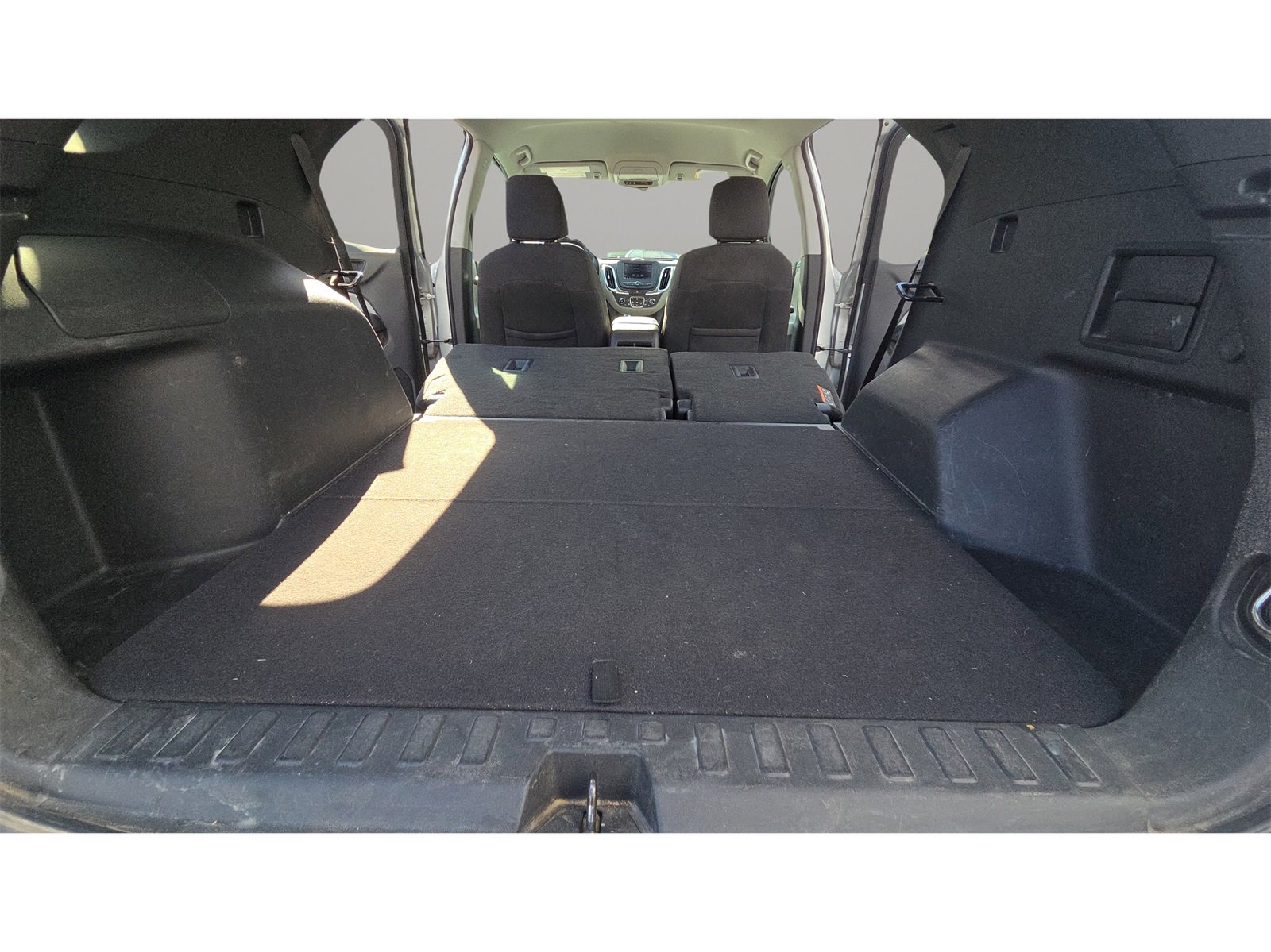 Used 2020 Chevrolet Equinox LT image 18