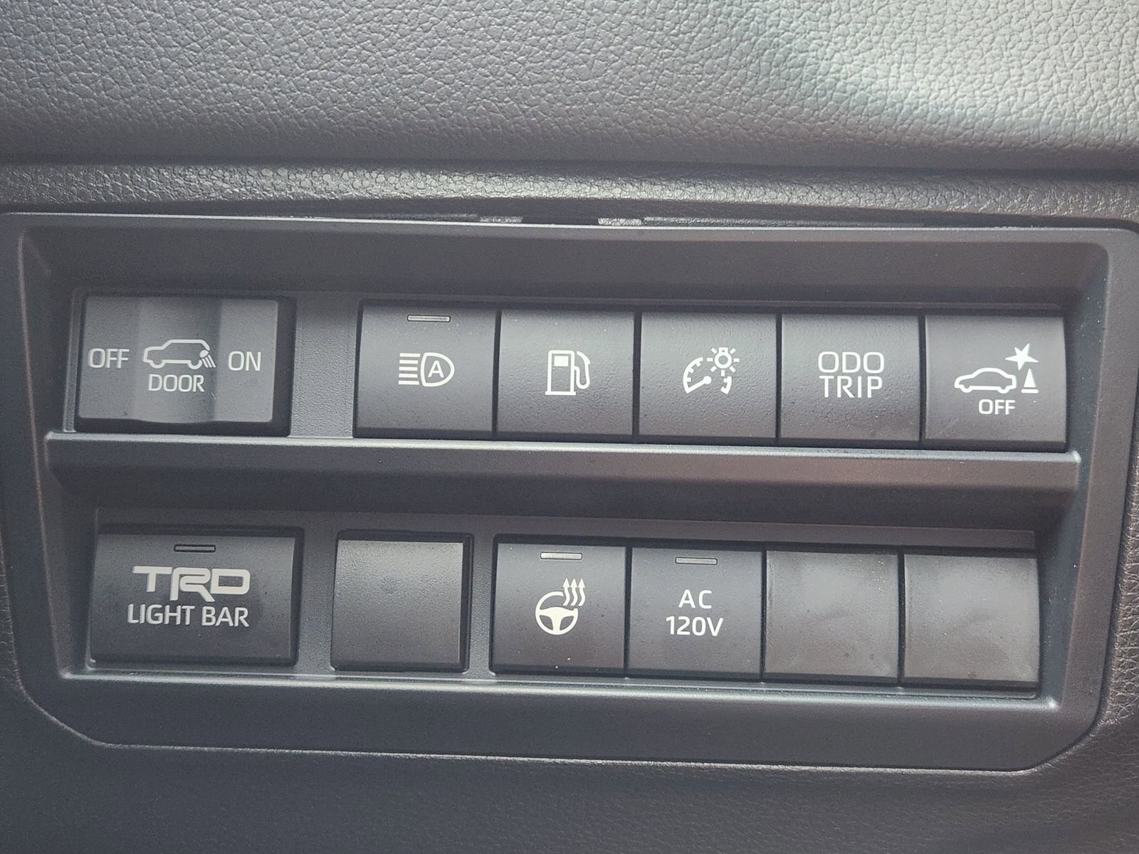 Used 2025 Toyota Sequoia TRD Pro AWD/4WD image 25