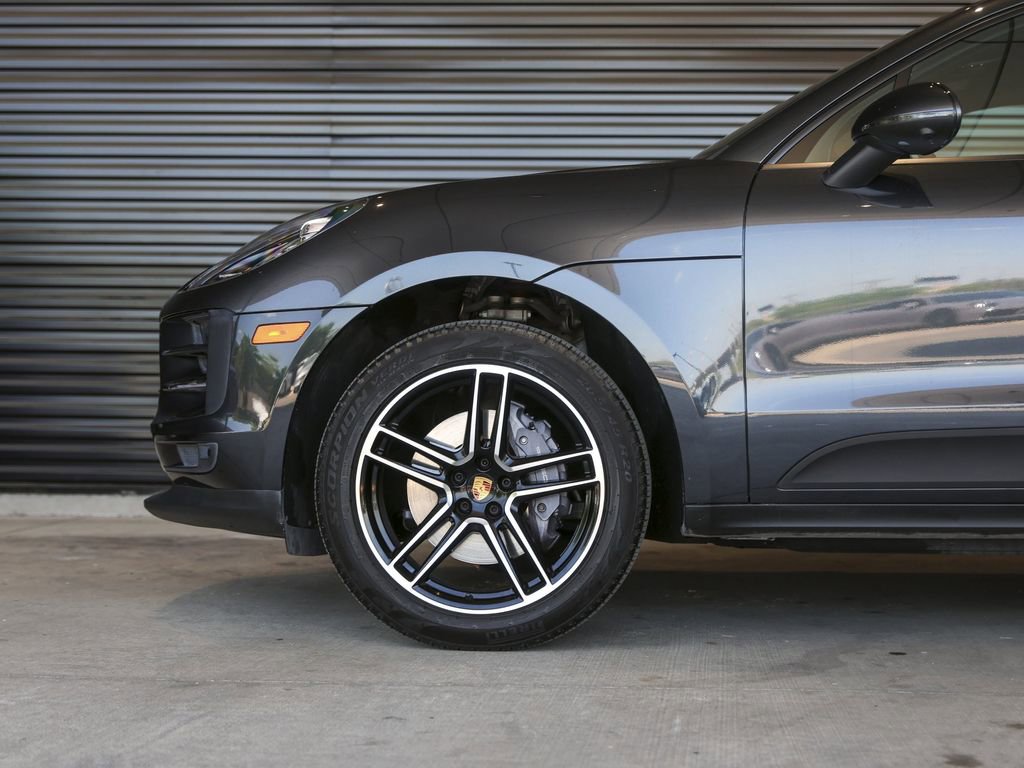 Certified 2021 Porsche Macan image 13
