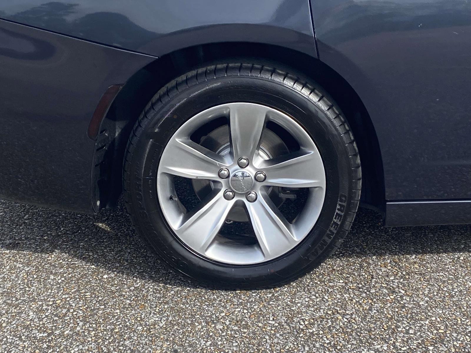 Used 2018 Dodge Charger SXT Plus image 9