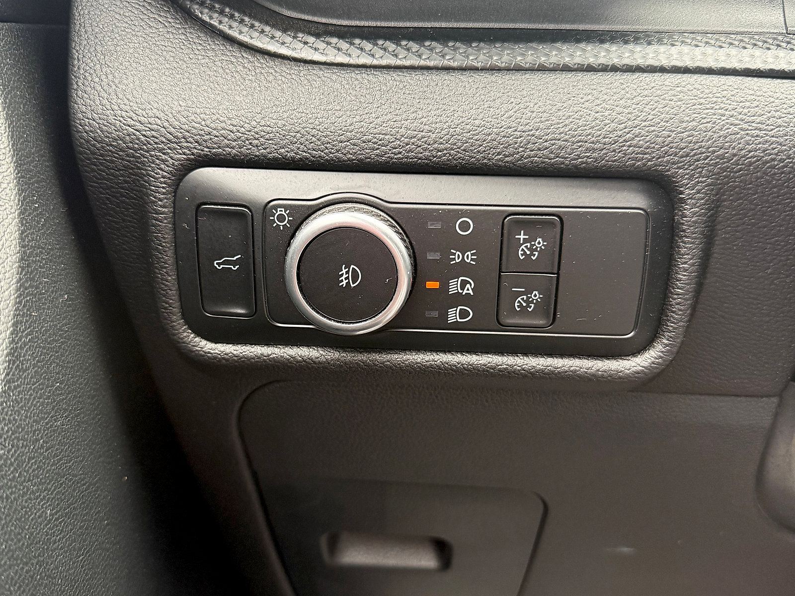 Used 2023 Ford Explorer ST w/ Equipment Group 401A AWD/4WD image 13