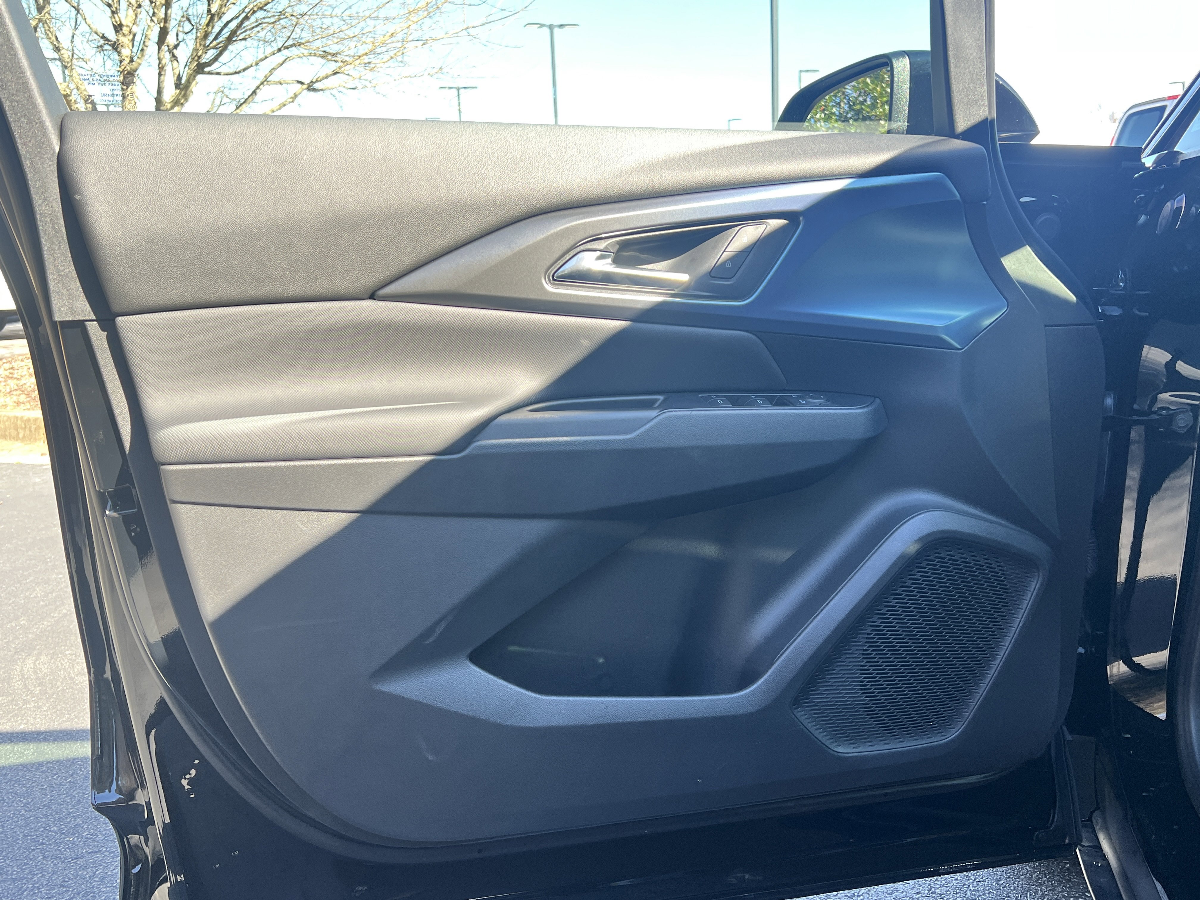 New 2026 Chevrolet Equinox EV LT AWD/4WD image 15