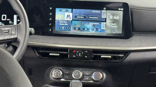 Certified 2025 Nissan Kicks SV w/ SV Premium Package image 16
