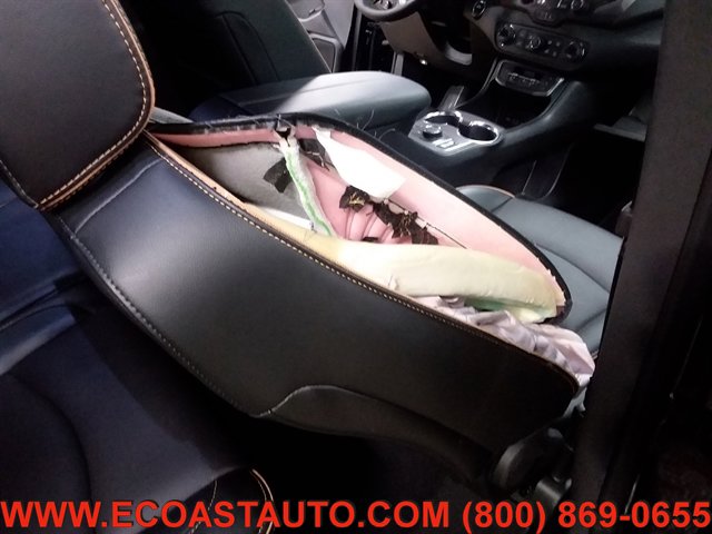 Used 2024 GMC Terrain AT4 AWD/4WD image 18